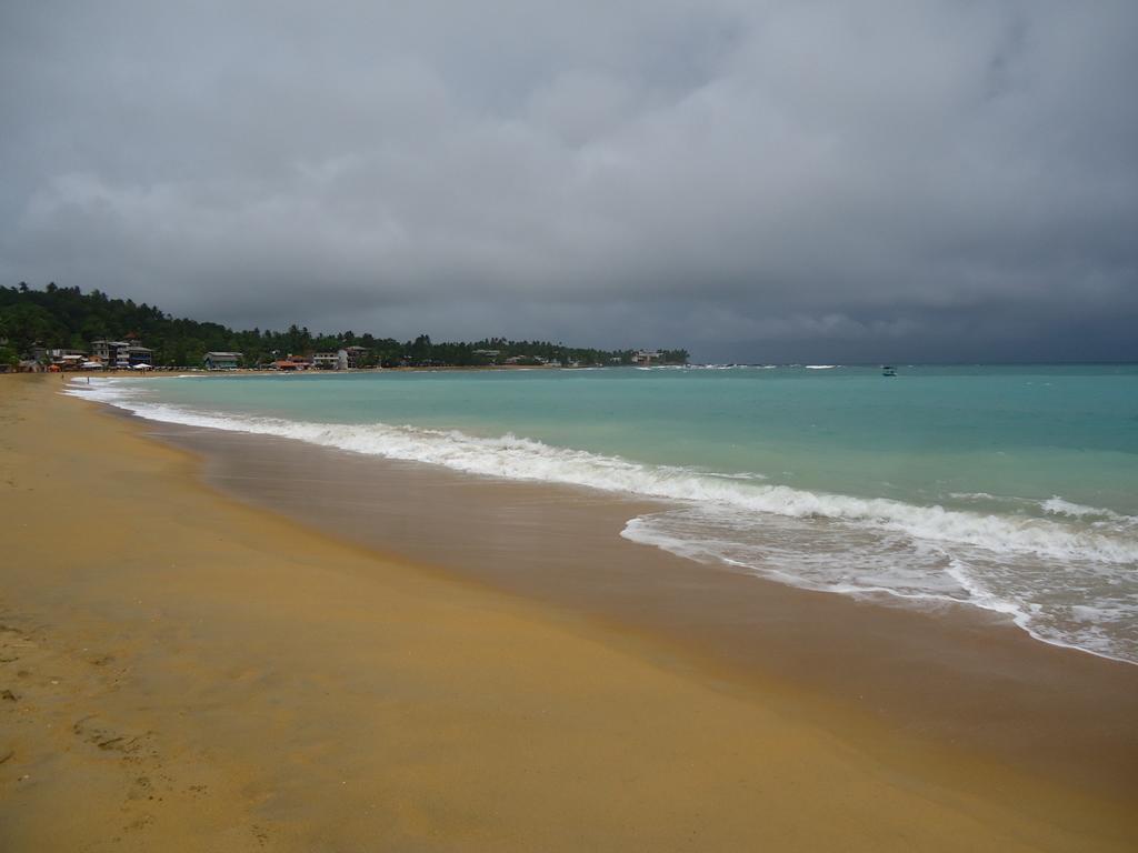 Santori Unawatuna Exterior photo