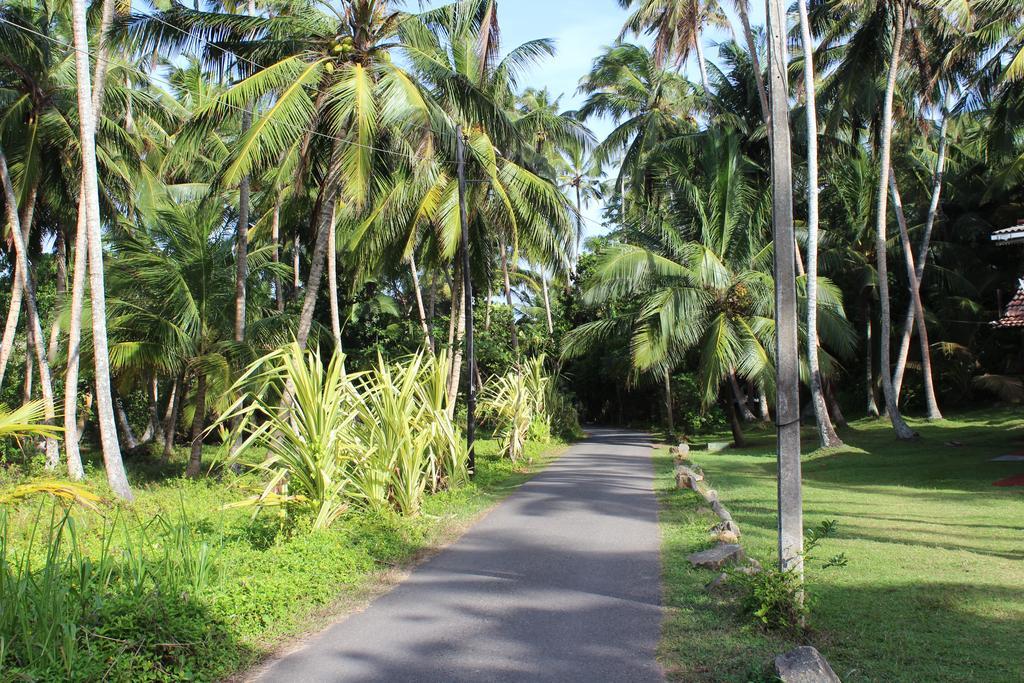 Santori Unawatuna Exterior photo