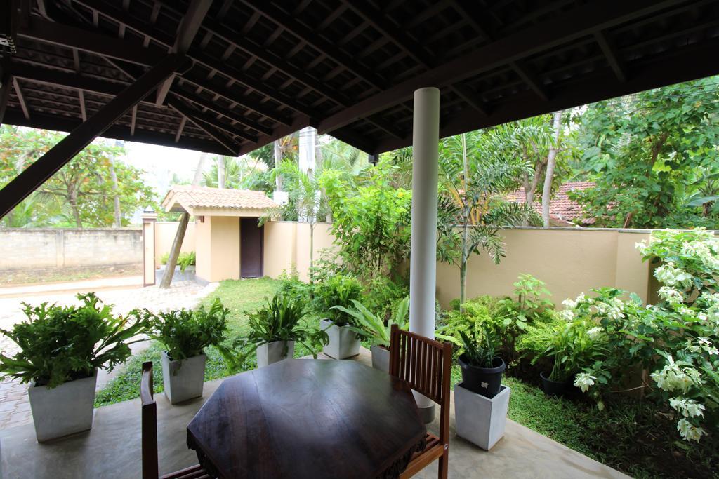 Santori Unawatuna Exterior photo