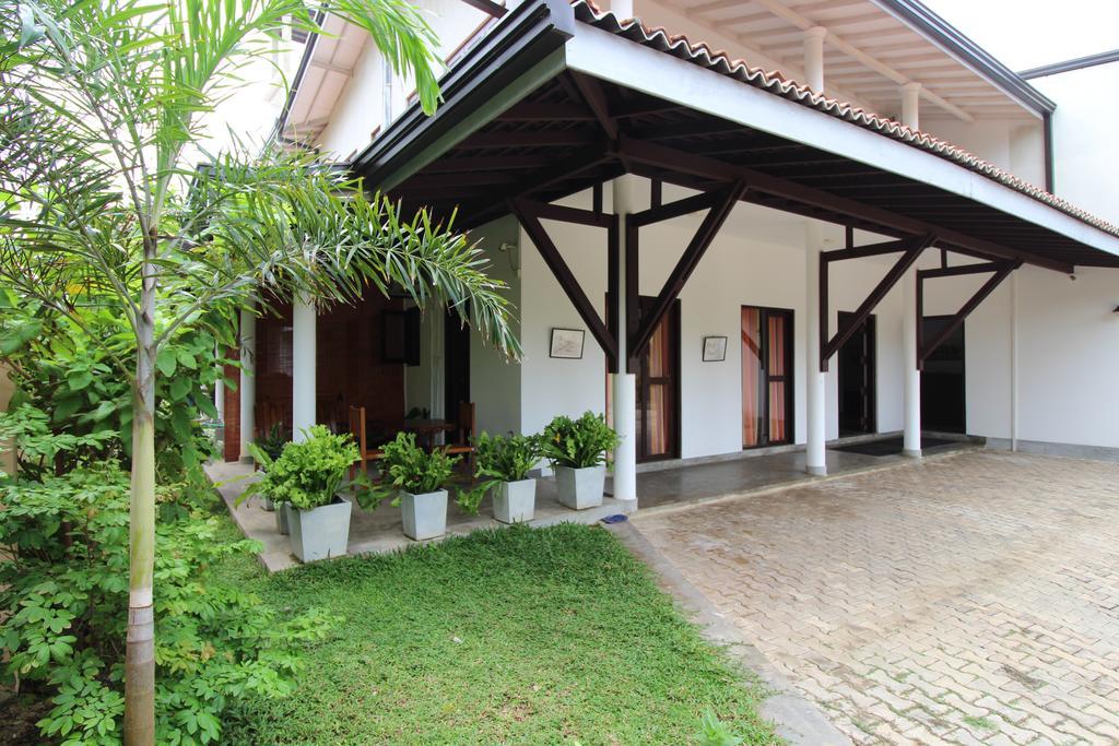 Santori Unawatuna Exterior photo